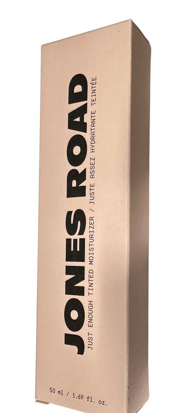 Jones Road Just Enough Tinted Moisturizer Alabaster 50ml Brand New in Box